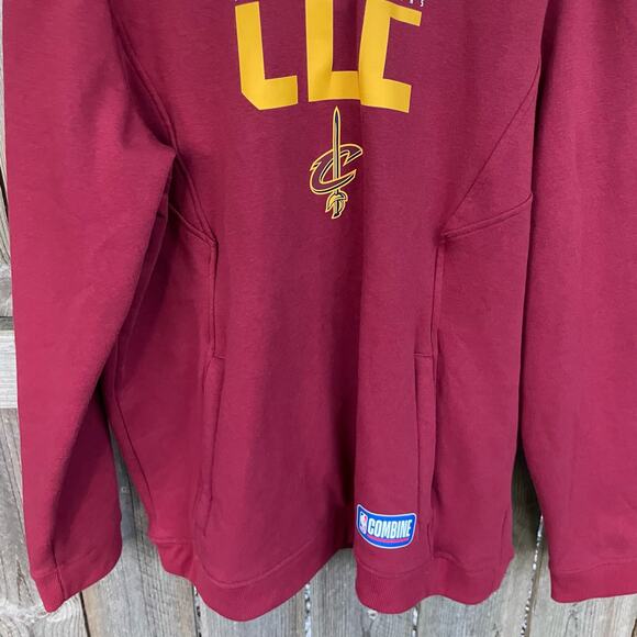 Cleveland Cavaliers Combine Under Armour Maroon Hoodie with Yellow Details - Picture 4 of 9